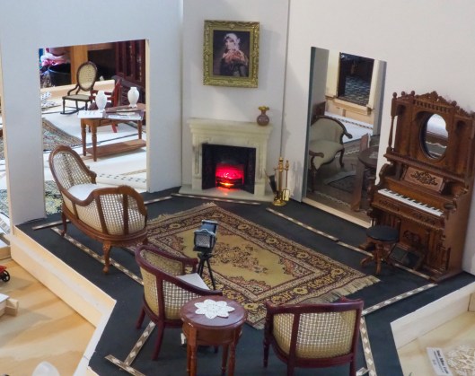 OLYMPUS DIGITAL CAMERA