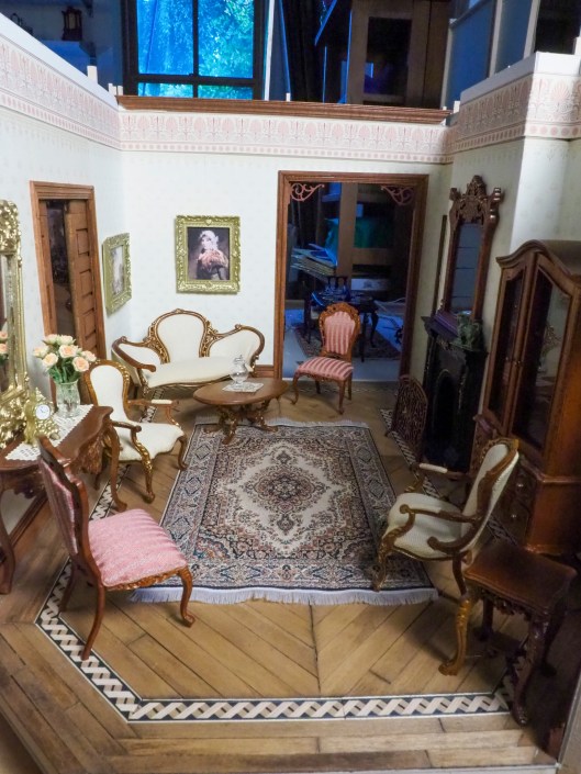 OLYMPUS DIGITAL CAMERA